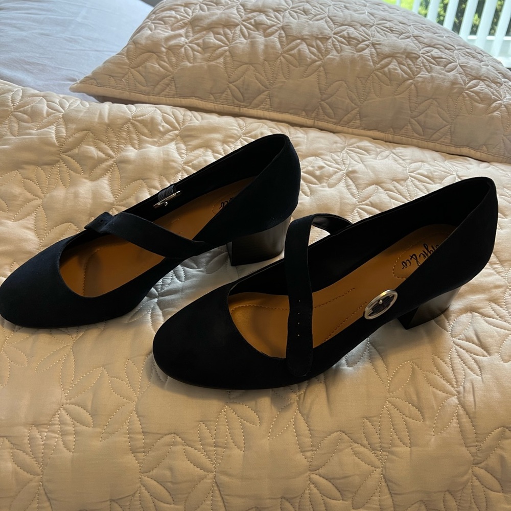 Womens Shoes
